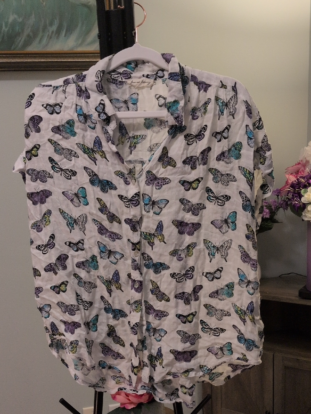 Jane and Delancey White Button-Front Butterfly Print Top